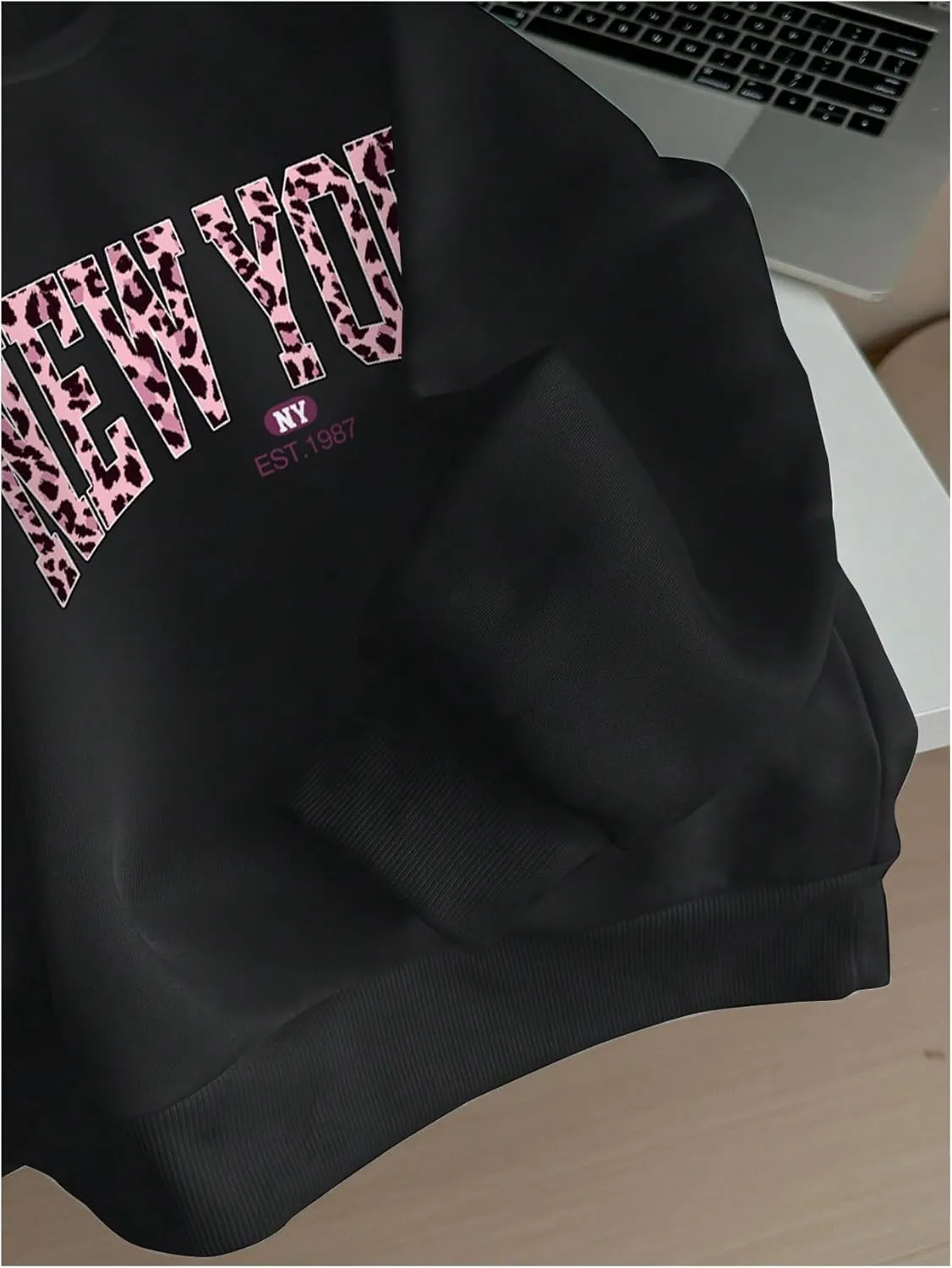 SweatyRocks Women's Letter Leopard Print Sweatshirt Crewneck Long Sleeve Oversized Pullover Tops