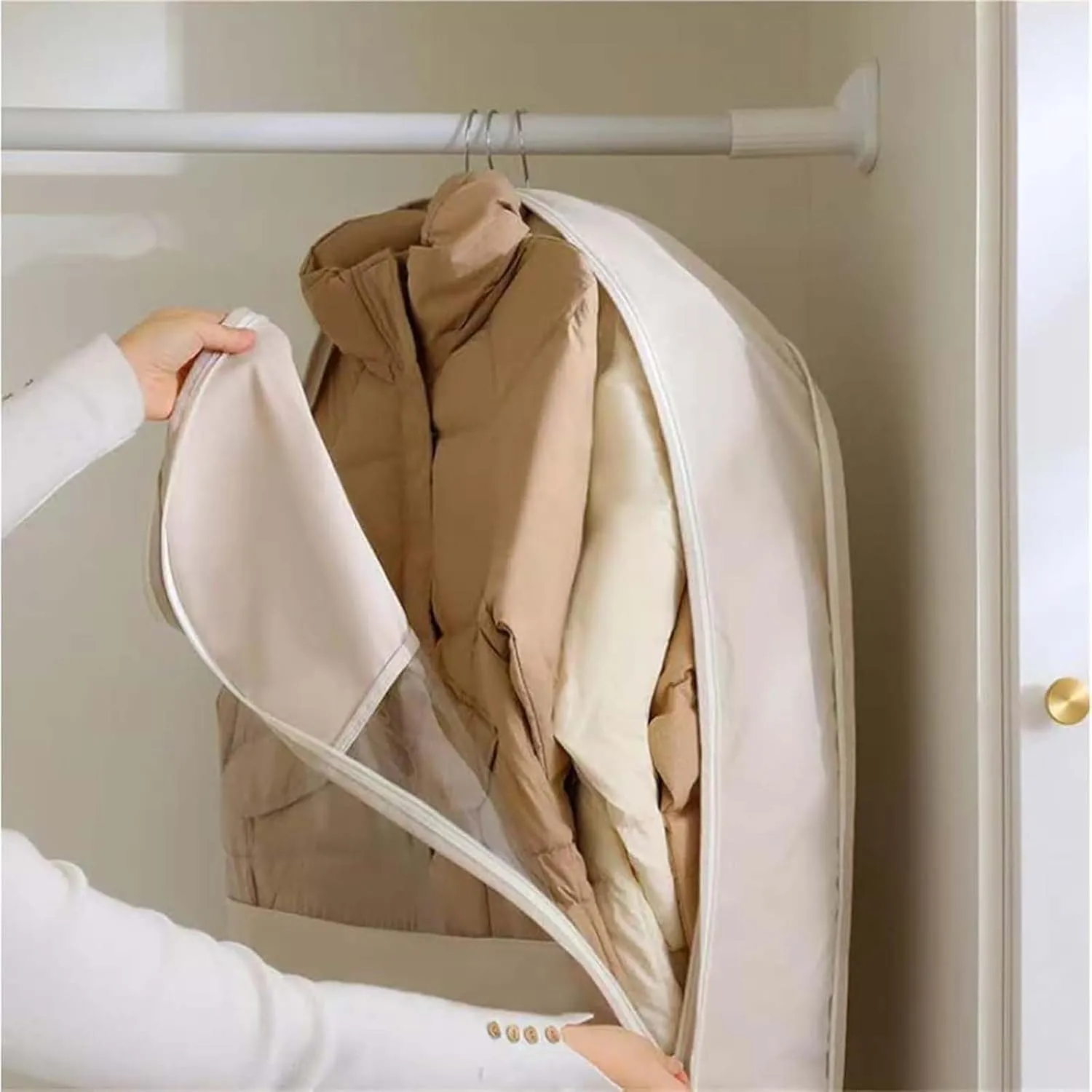 Taprinferior Hanging Garment Bag, Tapinterior Garment Bag, 2025 Space Saving Hanging Garment Bag's with Self Compression Zipper for Suits, Dresses, Coats (B Beige (43.3 * 22.8in))