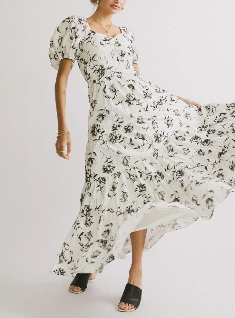 Women Floral Patchwork Puff Sleeve Maxi Dress Boho Square Neck Smocked Flowy Dress Y2k Tiered Ruffle Beach Sundress