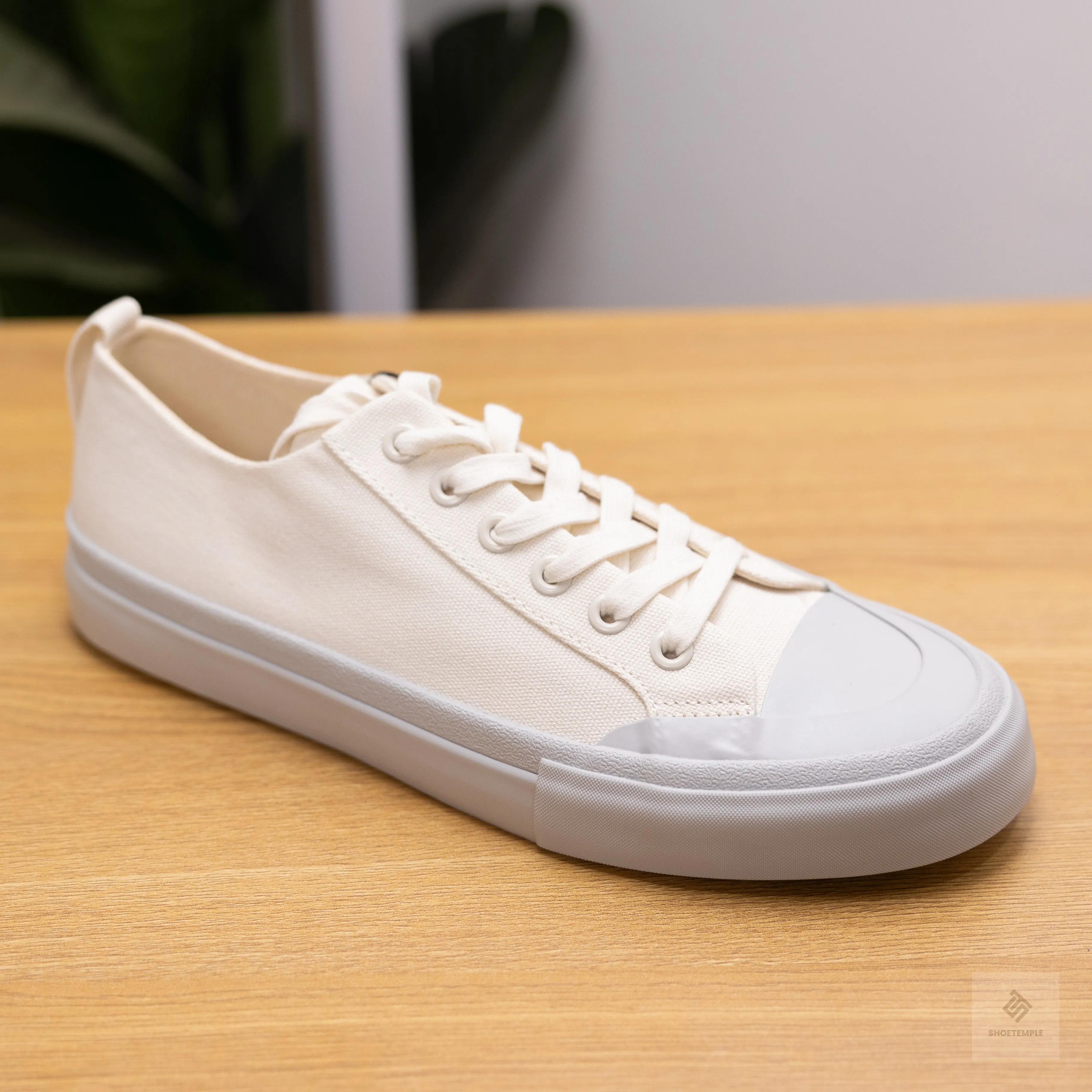 Zara Canvas Sneakers